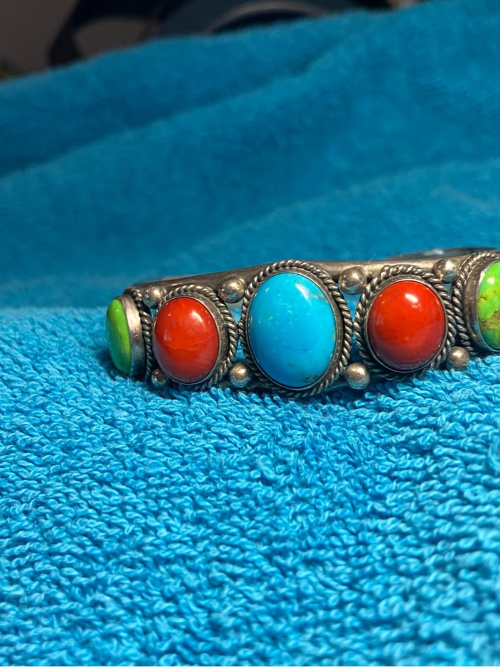 “Running Bear” Silver 92.5  bracelet with Turquoise EXC shape-Vintage